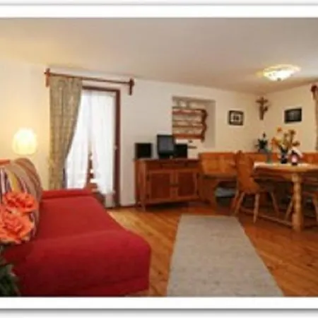 Laercheck Apartment *